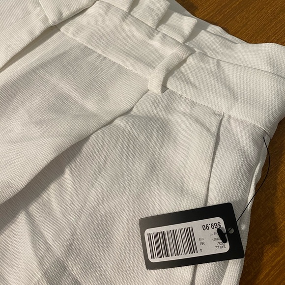 High waisted shorts - Picture 2 of 4